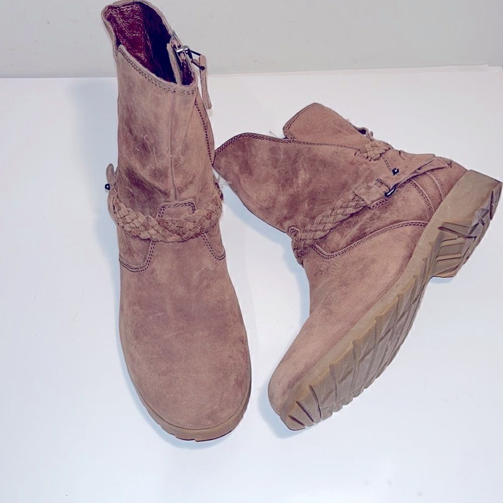 Teva Delavina rugged suede leather brownish tan 1” heel boots
